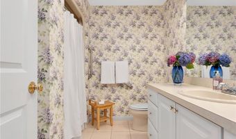 19 Vanderbilt Dr, Narragansett, RI 02882