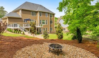 62 Applewood Ln, Acworth, GA 30101
