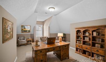 2 Creekside Way, Asheville, NC 28804