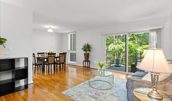 4932 SAUQUOIT Ln, Annandale, VA 22003