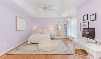 5601 VERNON Pl, Bethesda, MD 20817