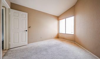 2364 W COMSTOCK Dr, Chandler, AZ 85224