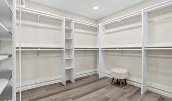 1081 Park Ct, Avon, IN 46123