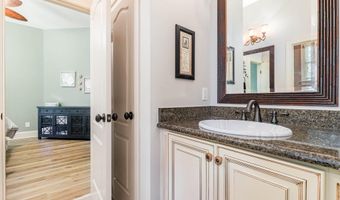 3712 Highland Creek Dr, Apex, NC 27539