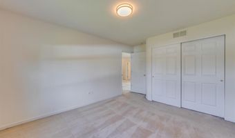 253 Village Creek Dr Dr, Ballwin, MO 63021