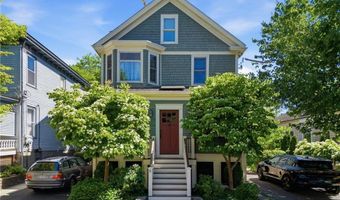 6 Brooks Ave, Newport, RI 02840