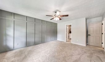 4929 Willow Creek Dr, Woodstock, GA 30188