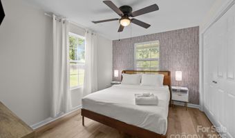 1511 Lisbon Ln, Charlotte, NC 28269