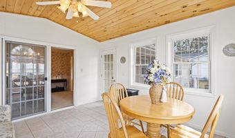 11 Westchester Dr, Albany, NY 12205