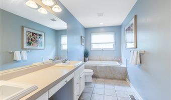 175 Crown Royal Dr, Amherst, NY 14221