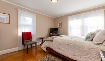 33 Murdock St, Boston, MA 02135