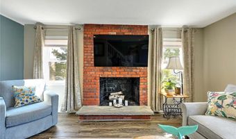 56 King Philip Rd, Narragansett, RI 02882
