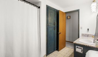 2601 S GREENVIEW St, Appleton, WI 54915