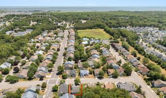 84 Chain Blvd, Bayville, NJ 08721