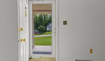 53 Woodlake Cir, Altavista, VA 24517