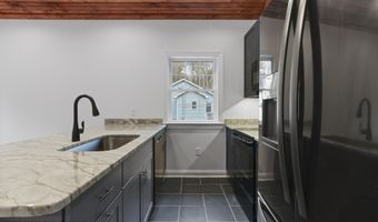 77 Parker Trl, Albrightsville, PA 18210