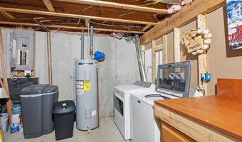 108 Farrar Dr, Aurora, IN 47001