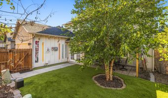 2534 NE Cretia Ct, Bend, OR 97701