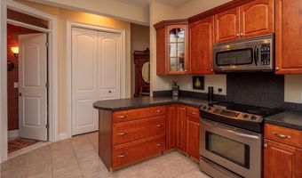 8 Cottage St 2, Newport, RI 02840