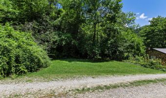 95 Cherokee Ave, Andrews, NC 28901