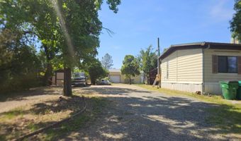 17705 Coyote Ln, Anderson, CA 96007