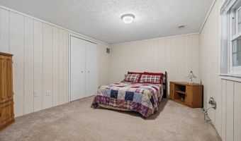 178 40th St, Allegan, MI 49010