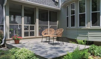 56 Knox Rd, Bow, NH 03304