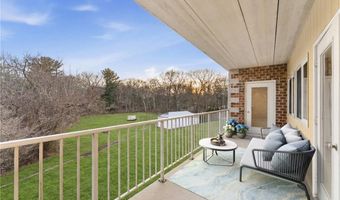 30 Argyle Ave 206, East Providence, RI 02915