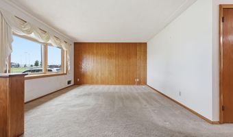 4002 7th Ave, Anoka, MN 55303