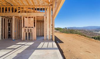 3916 Citrus Dr, Fallbrook, CA 92028