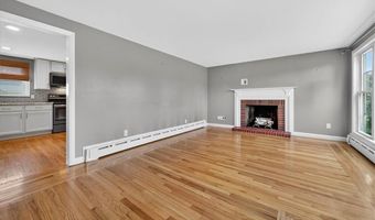 45 Hamden Rd, Cranston, RI 02920