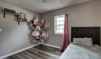 421 W 6th St, Baxter Springs, KS 66713