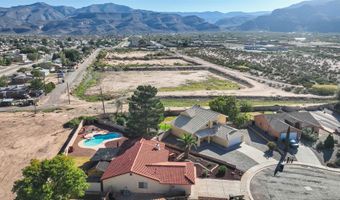 245 Hyde Park Pl, Alamogordo, NM 88310