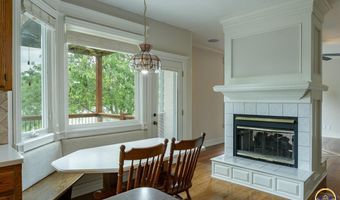 6425 SW South Pointe Dr, Auburn, KS 66402