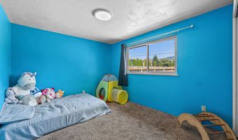 388 TANBARK Rd, Brookings, OR 97415