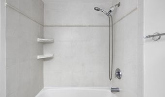 5340 HOLMES RUN Pkwy 1102, Alexandria, VA 22304