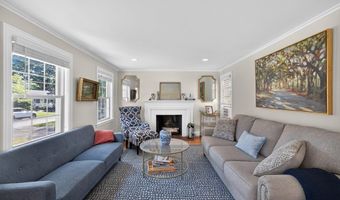 9 Milton Rd, Barrington, RI 02806