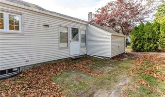 19 Coulters Rd, Cranston, RI 02920