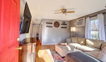 72 Vermont St, Cranston, RI 02920
