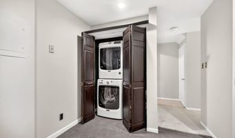 2212 S RANDOLPH St 1, Arlington, VA 22204