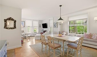 158 Narragansett Ave I, Newport, RI 02840