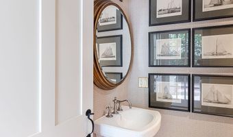41 Elm St, Newport, RI 02840