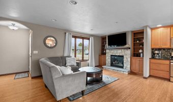 606 S WILD ROSE Ln, Appleton, WI 54914