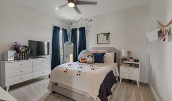 2021 Fairway Dr, Auburn, IN 46706