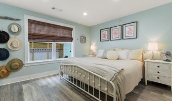 321 Saint George St, Bay St. Louis, MS 39520