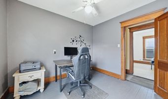 325 W 5th St, Auburn, IN 46706
