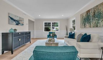 8 Imperia Pl, Aberdeen, NJ 07747