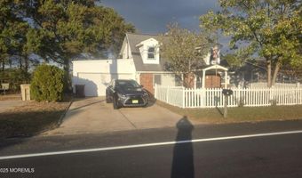 131 Veeder Ln, Bayville, NJ 08721