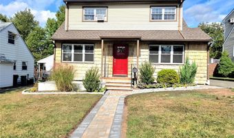 211 New Jersey Ave, Bergenfield, NJ 07621