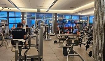 21050 Point Pl 501, Aventura, FL 33180